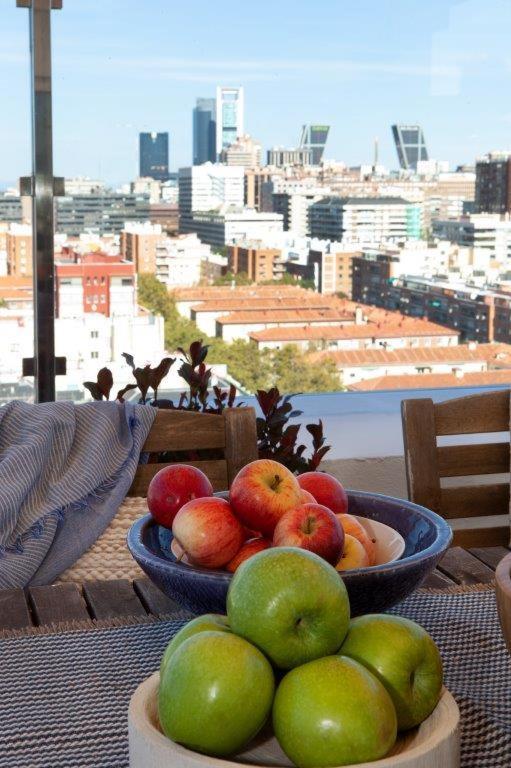 Wishome - Atico Con Espectacular Terraza En Bernabeu Madrid Luaran gambar