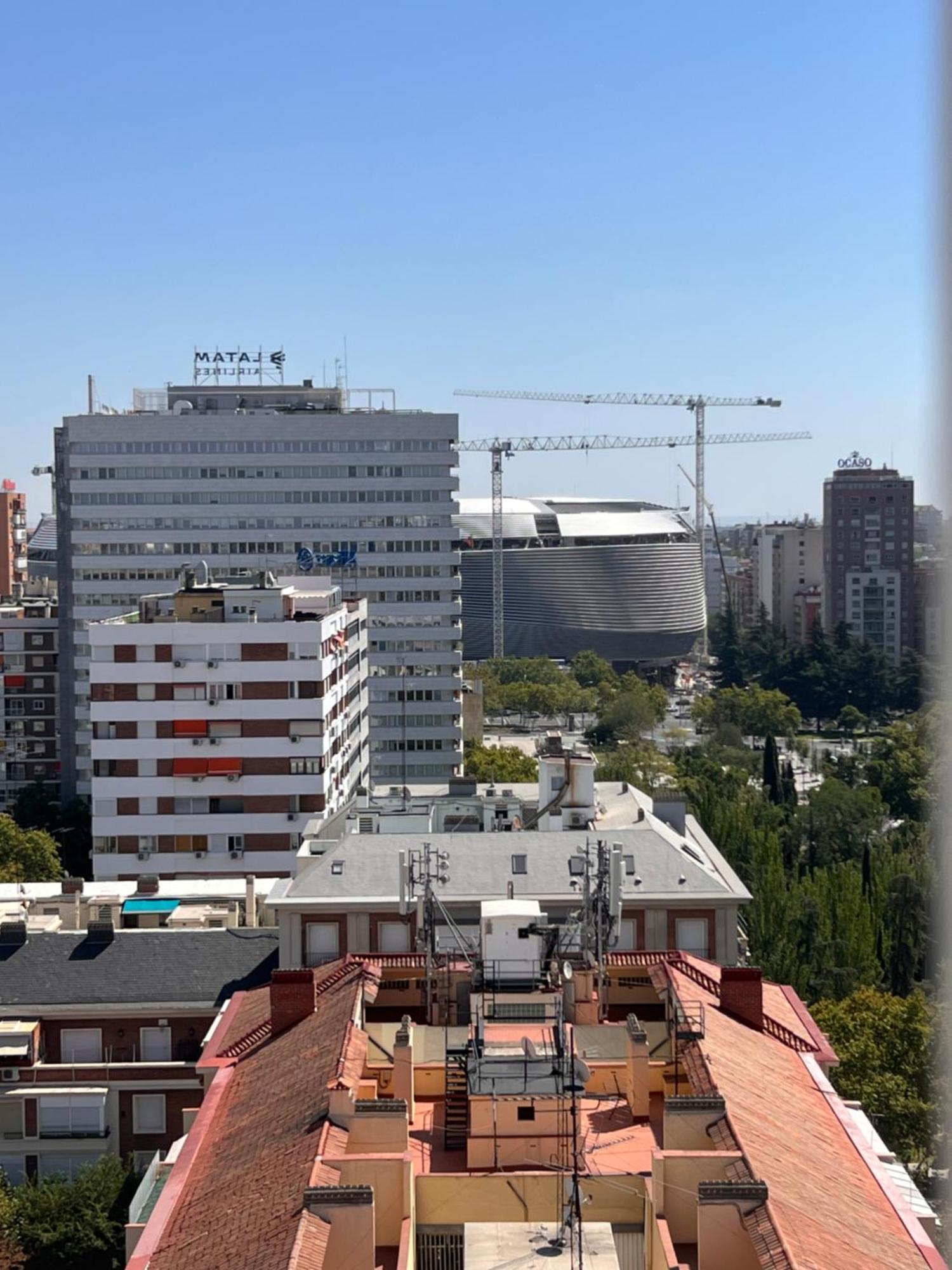 Wishome - Atico Con Espectacular Terraza En Bernabeu Madrid Luaran gambar